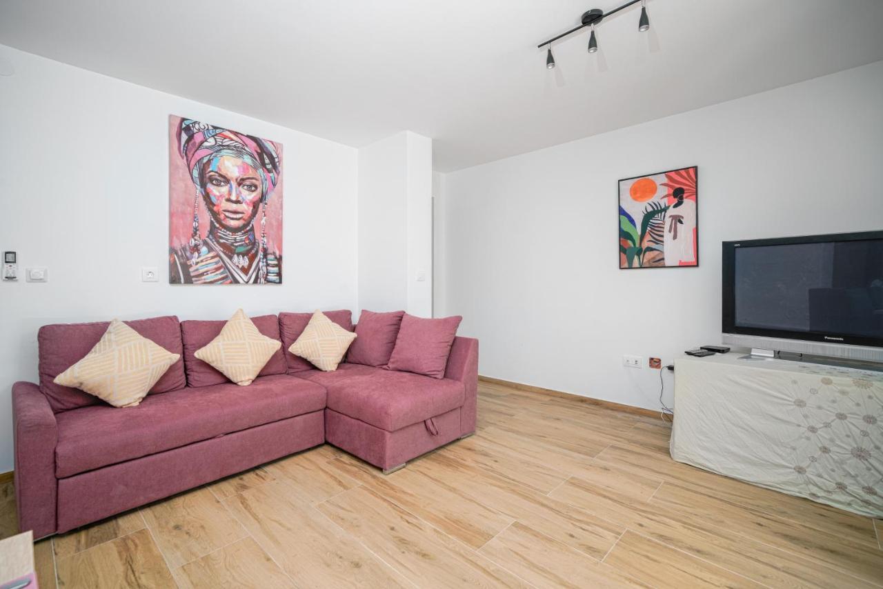 Pina Tourist Apartments Vodice Eksteriør billede