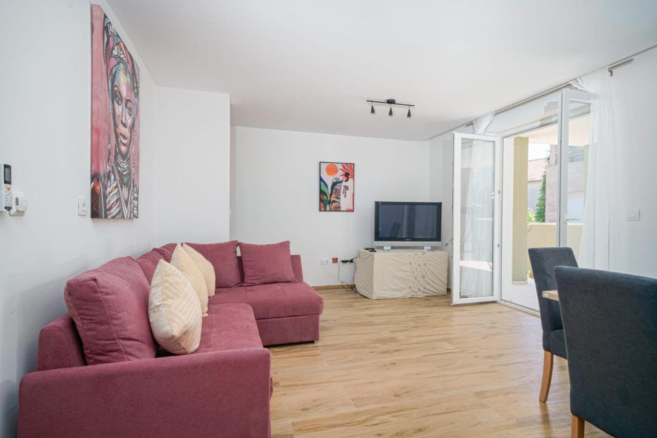 Pina Tourist Apartments Vodice Eksteriør billede